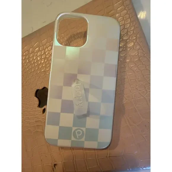 Pearl Checkered / Iridescent Edition Loopy Case - iPhone12/12Pro - Picture 3 of 6